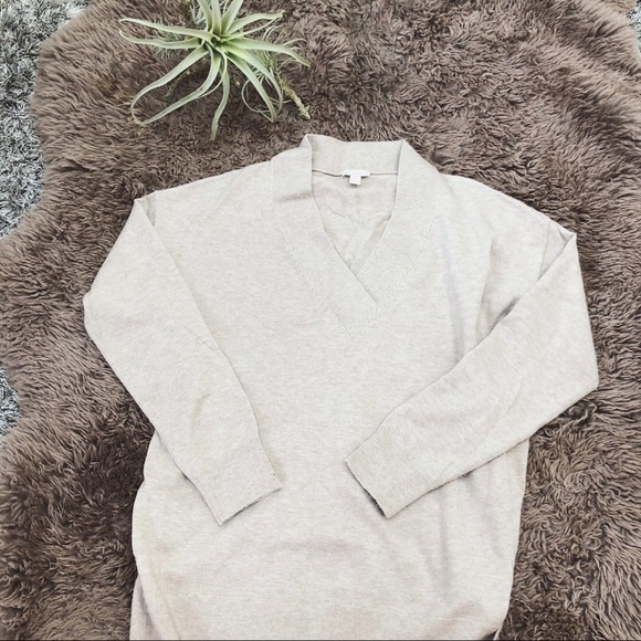GAP beige v neck sweater - Picture 4 of 8
